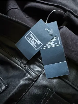 Abercrombie&Fitch The ‘90s Straight Ultra High Rise Faux Leather Pants NWT 30/10 thumbnail 9