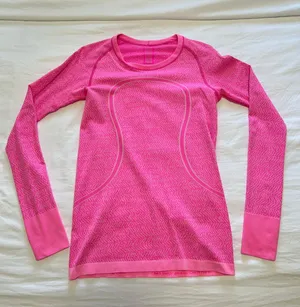 Lululemon Swiftly Tech Long Sleeve thumbnail 1