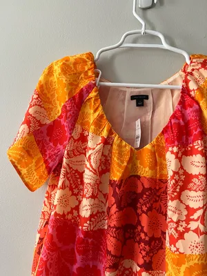 Ann Taylor Women’s Floral Orange Short Sleeve Blouse Size Small thumbnail 3