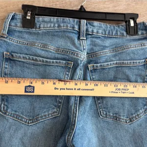 Old Navy Light Blue Distressed Ankle Jeans thumbnail 4