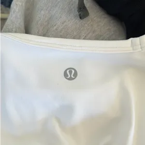 Lululemon short sleeve  thumbnail 3