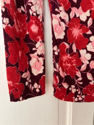 Garnet Hill Red Floral Button-Down Cardigan 100% Merino Wool Blouse Size Medium‎ thumbnail 3