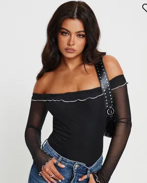 Princess Polly ARSEMA OFF THE SHOULDER BODYSUIT BLACK thumbnail 1