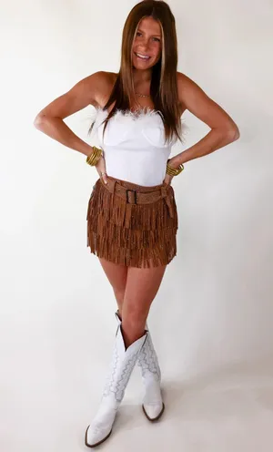Entro new with tags ribbed white body suit with cute feather detail!🤍 thumbnail 1