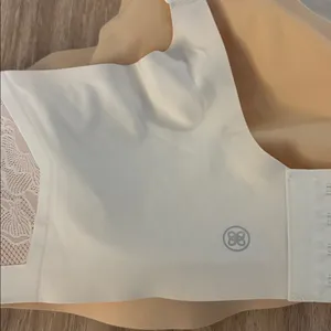 Honeylove Wireless Crossover Lace Bra Size 3X in White thumbnail 5