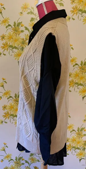 V neck long line knitted vest size M Tan Size M thumbnail 3