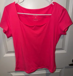 Women’s Hot Pink Shirt Size M thumbnail 1