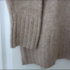 Zara | Beige Soft Crew Neck Knit Sweater thumbnail 3