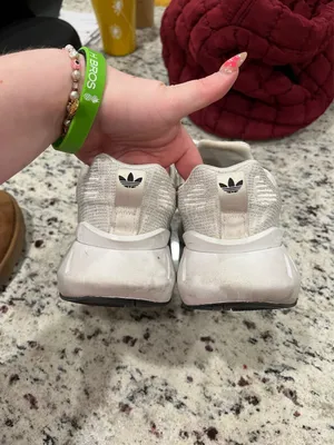 adidas tennis shoes thumbnail 4