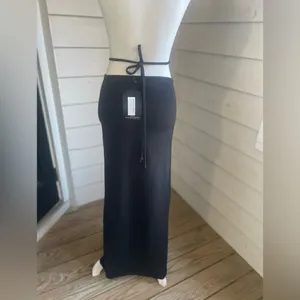 NWT Pretty Little Thing long maxi skirt Textured chain details Black Size 4 thumbnail 10