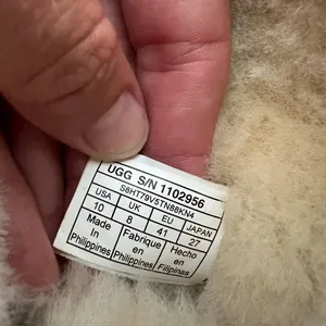 UGG Short  Boots thumbnail 5