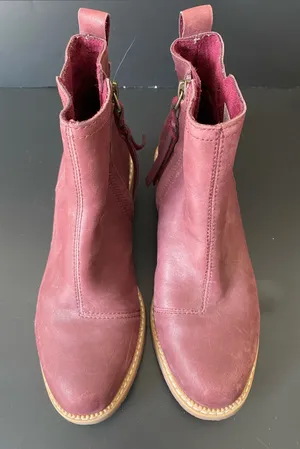 Toms Marina Leather Zip Chunky Heel Ankle Boots Plum Burgundy size 6 thumbnail 1
