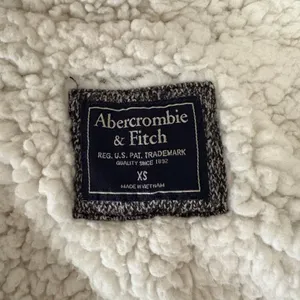 Abercrombie & Fitch Gray Sherpa Lined Open Front Shawl Cardigan Sweater Size‎ XS thumbnail 3