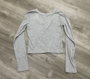 Gray Long Sleeve Crop Top thumbnail 4
