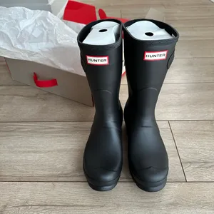 Hunter Original Black Short Rain Boots thumbnail 4