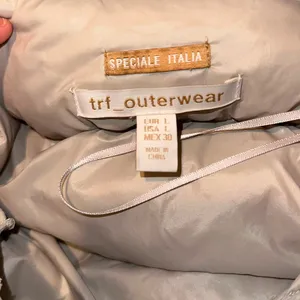 Zara TRF Speciale Italia White Duck Down Quarter Sleeve Puffer Jacket thumbnail 4