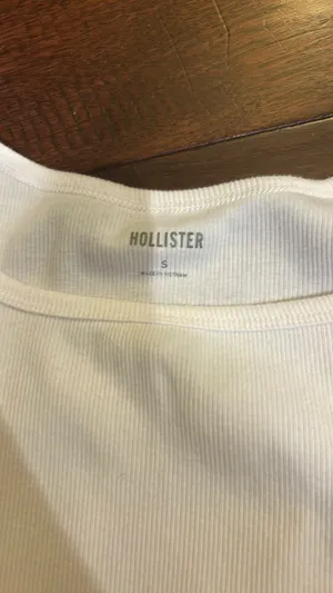 Hollister white short sleeve top thumbnail 2