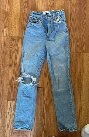 Abercrombie High-Rise Jeans 90s Straight Curve Love thumbnail 1