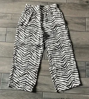 Tahari Black and White Wide Leg Jumpsuit thumbnail 1