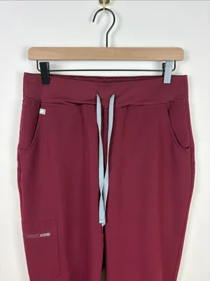 Figs Zamora Jogger Scrub Pants Burgundy Women’s Size Medium Petite Technical thumbnail 3