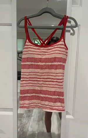 Uniqlo Swim/ Tank Top thumbnail 1