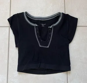 Urban Outfitters Crop Top thumbnail 3