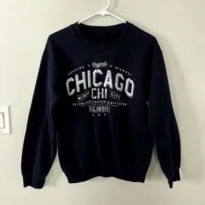 Chicago original navy blue comfortable crewneck sweater long sleeves medium‎ thumbnail 1