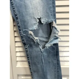 Miss‎ Me Boyfriend Capri Heavy Distress Jeans Embroidered/Gems Logo 25 Low Rise thumbnail 4