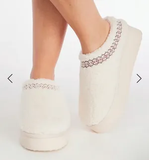 Shoedazzle Platform Fuzzies thumbnail 7