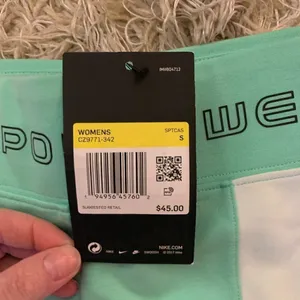 Nike sport shorts size small NWT thumbnail 2