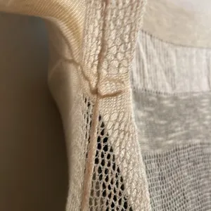 Anthropology/moth size medium, women’s knit, long sleeve, lightweight crewneck.‎ thumbnail 6