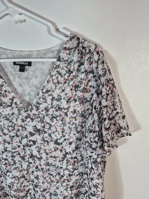 Express Floral Print Short Sleeve Blouse thumbnail 2