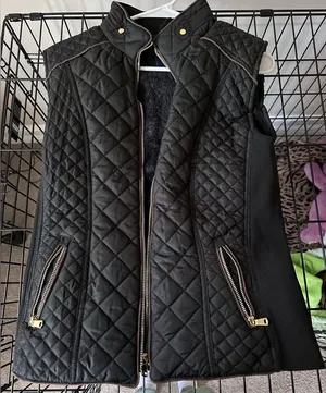 Soft cozy furry vest from Buckle. Hardly worn like new condition thumbnail 1