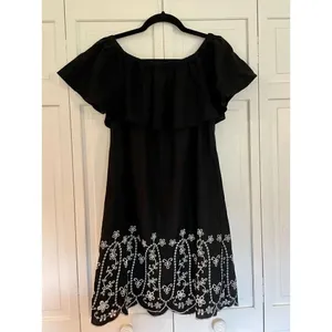Old navy linen black ruffled neck eyelet hem dress small thumbnail 5