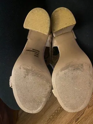 Tan Heels Size 9 thumbnail 4