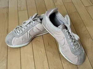 RARE NIKE Velour / Velvet Blush Pink Sneakers Tennis Shoes Size 7.5 thumbnail 1