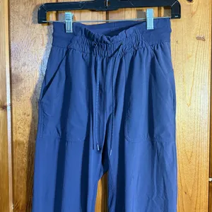 Lululemon Beyond the Studio High Rise Crop Size 2 dance studio pants night sea thumbnail 2