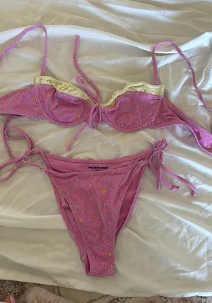 PacSun Bikini thumbnail 1