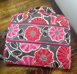 Vera Bradley Travel/Cosmetic Carrier‎ thumbnail 1