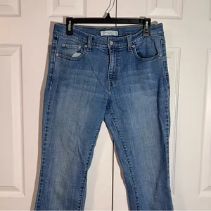 Women’s Levi jeans light wash thumbnail 6