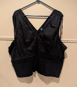 Old Navy V-neck Tank Top thumbnail 1