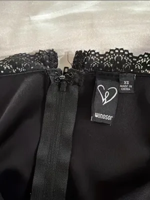 Windsor Black Lace-Shoulder skater Dress thumbnail 4