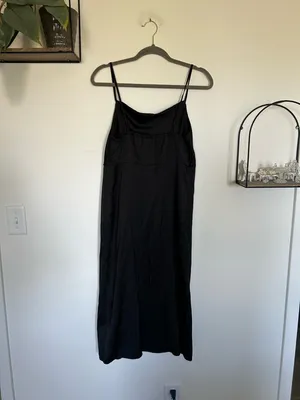 NWT Old Navy Black Sleeveless Spaghetti Strap Midi Length Dress Size Small thumbnail 2