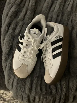 Adidas Women’s Shoes thumbnail 2