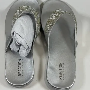 Kenneth‎ Cole REACTION Size-10M Women's Glam-Athon Thong Sandal Silver thumbnail 5