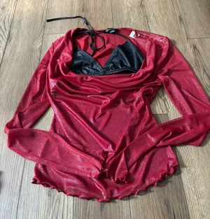 Urban Outfitters Top thumbnail 1