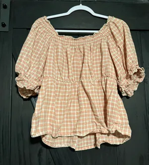 Old Navy Navy Top thumbnail 1
