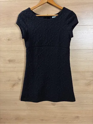 Kimchi Blue Black Textured Cap-Sleeve Super Mini Dress thumbnail 7