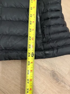 Patagonia Women's Black Down Jacket Size Small thumbnail 10