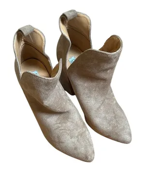 Cape Robbin Blythe Tan Faux Suede V-Cut Pointed Toe Block‎ Heel Ankle Boots 6.5 thumbnail 1